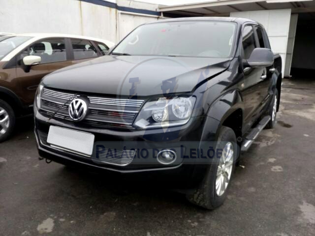 LOTE 035 - Volkswagen Amarok HighLine 2.0 TDi 4x4 2015