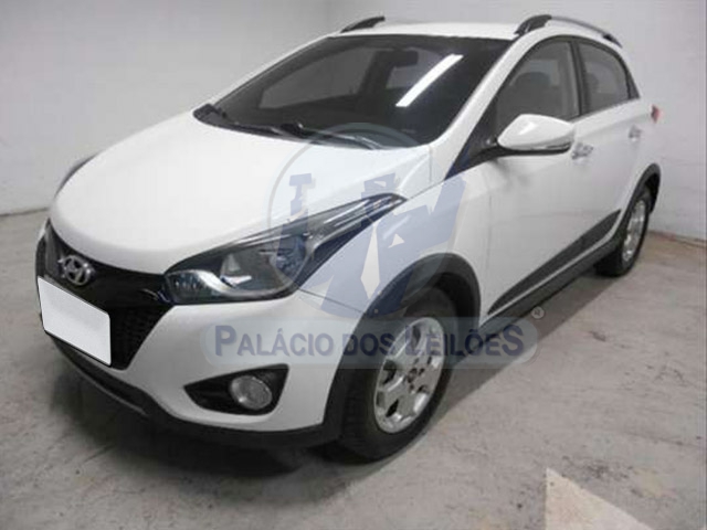 LOTE 028 - Hyundai HB20X Premium 1.6 (Aut) 2015